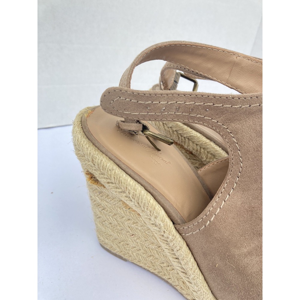 UNIVERSAL THREAD MALA OPEN TOE FAUX SUEDE WEDGE SANDAL, BEIGE Women Sz 6 1/2 - Picture 11 of 16
